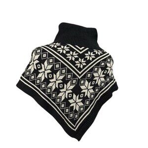 Cherokee XS/S Black & White Snowflake Pattern Knit Poncho